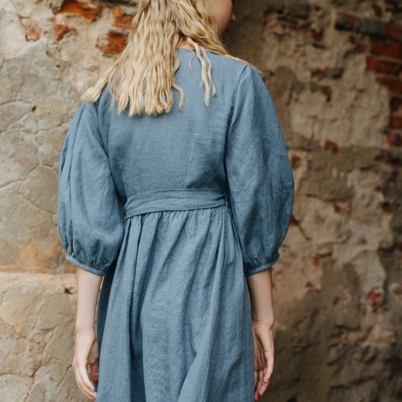 100% Black linen wrap dress made in Latvia - Picture 3 of 4